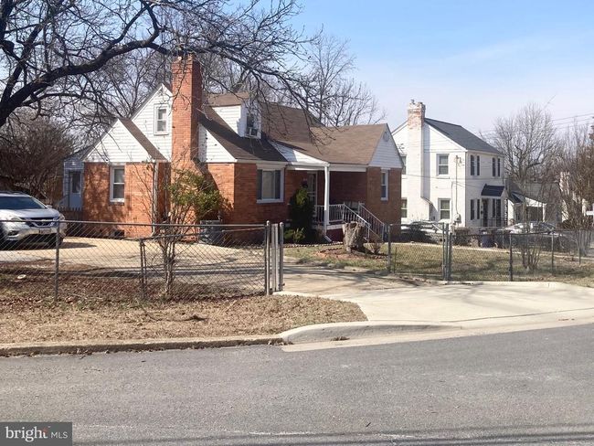 100 Iroquois Way, House other with 5 bedrooms, 2 bathrooms and null parking in OXON HILL MD | Image 4