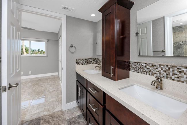 APT-33 - 363 Pinellas Bayway S, Condo with 2 bedrooms, 1 bathrooms and null parking in TIERRA VERDE FL | Image 21