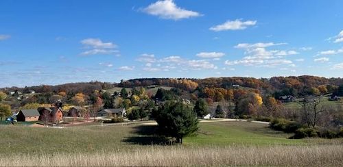 S1180 Summit Point Dr, La Valle, WI, 53941 | Card Image