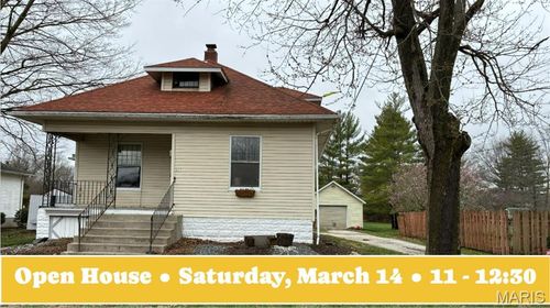 617 N Easton St, Staunton, IL, 62088-1213 | Card Image