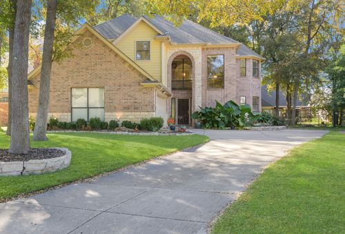 5905 Riverbend Pl, Fort Worth, TX, 76112-1063 | Card Image