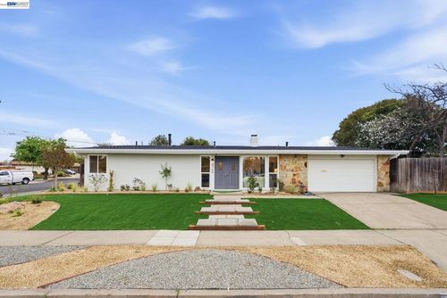 24768 Mango St, Hayward, CA, 94545-2410 | Card Image