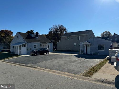 701 East Ave, NEW CASTLE, DE, 19720-6218 | Card Image