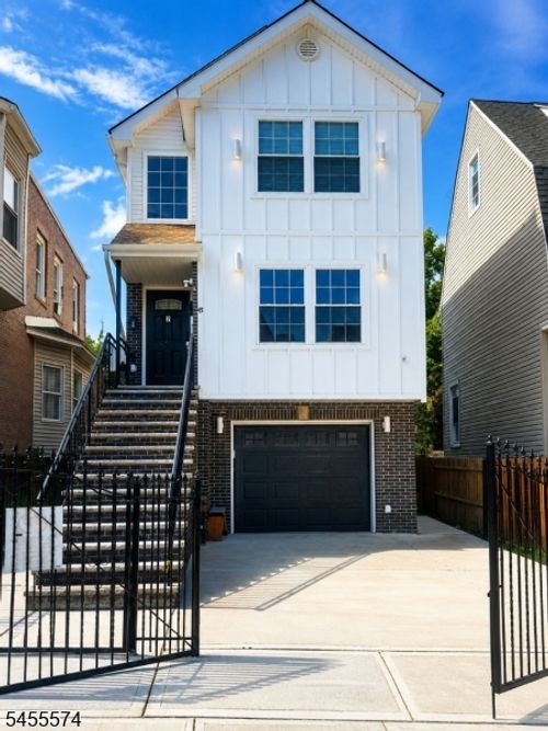 45 New St, East Orange, NJ, 07017-4318 | Card Image