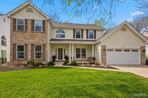 16917 Crystal Springs Dr, Chesterfield, MO, 63005-1634 | Card Image