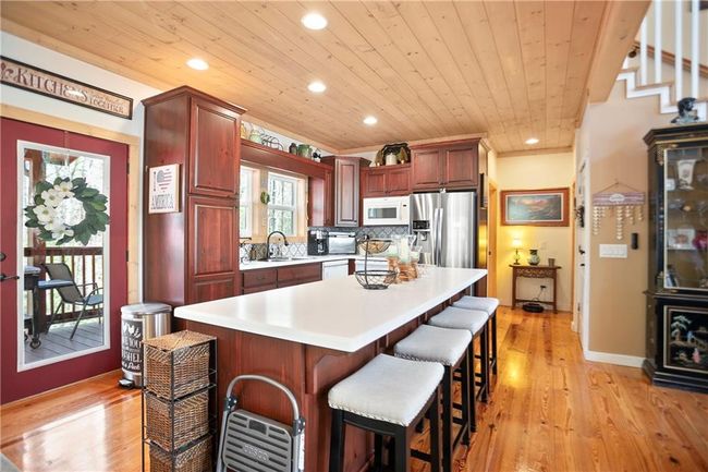 1466 Newport Dr, House other with 3 bedrooms, 3 bathrooms and 1 parking in Ellijay GA | Image 7