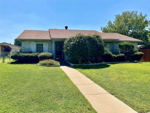 1828 Stockton Trl, Plano, TX, 75023-3044 | Card Image