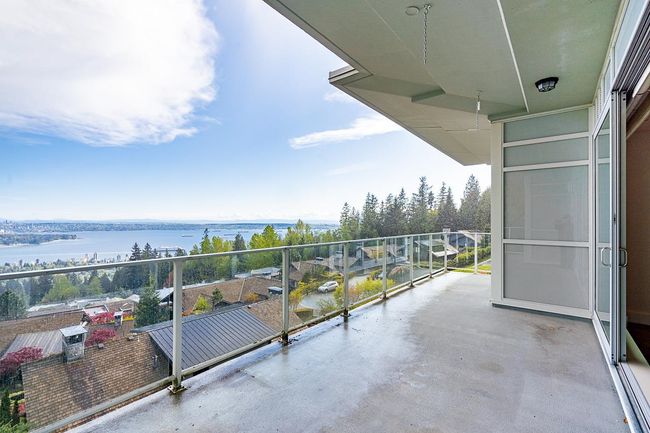 302 - 2200 Chippendale Road, Condo with 2 bedrooms, 2 bathrooms and 2 parking in West Vancouver BC | Image 26