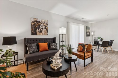 g-1638 Arlyn Cir, Charlotte, NC, 28213-3691 | Card Image