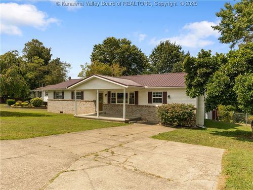 10 Hillview Cir, Milton, WV, 25541-9375 | Card Image