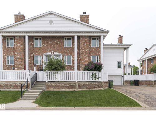 5010 147 St Nw, Edmonton, AB, T6H5E7 | Card Image