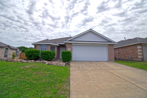 1422 Fairfield Dr, Forney, TX, 75126-6256 | Card Image