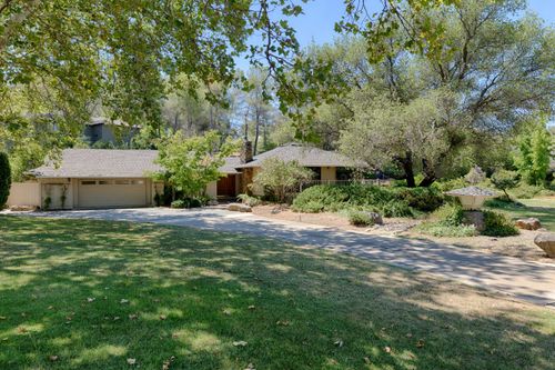8860 Auburn Valley Rd, Auburn, CA, 95602-9257 | Card Image