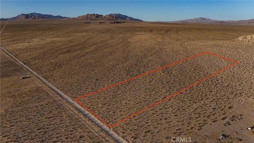 733 Harrod Road, Lucerne Valley, CA, 92356 | Card Image