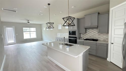 3005 Manor Heights Ln, Houston, TX, 77063-1487 | Card Image