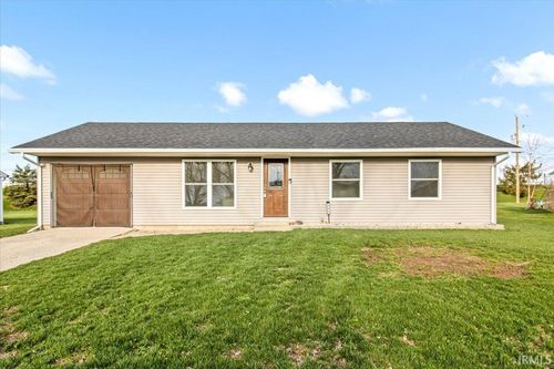 806 S Elm Blvd, Winchester, IN, 47394-8497 | Card Image