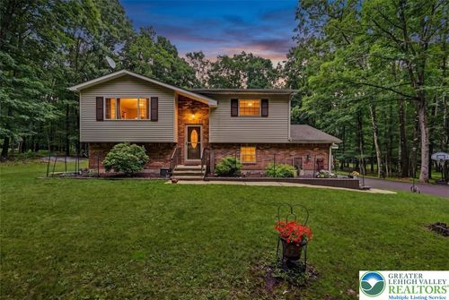 386 Upper Ridge Dr, Effort, PA, 18330-7922 | Card Image
