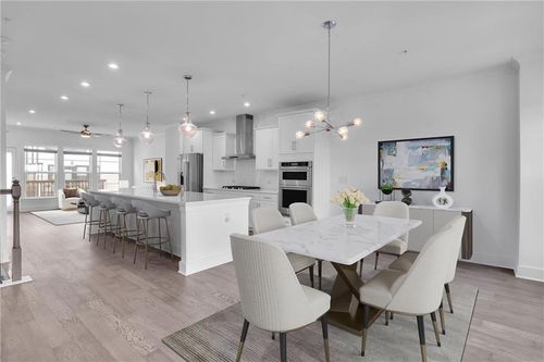 545 Whitlox Rd Nw, Atlanta, GA, 30318-1901 | Card Image