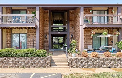 unit-2-4222 Kay Ln, Saint Louis, MO, 63123-7502 | Card Image