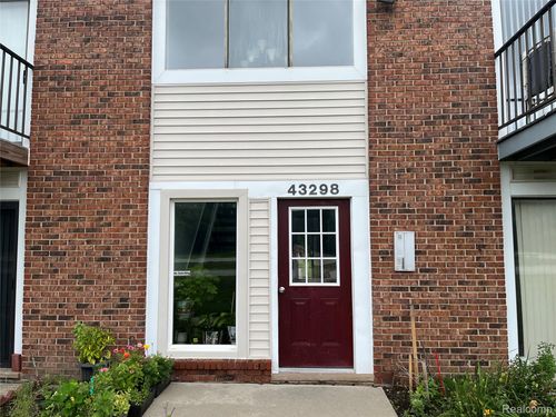 43298 Mound Rd, Sterling Heights, MI, 48314-2040 | Card Image
