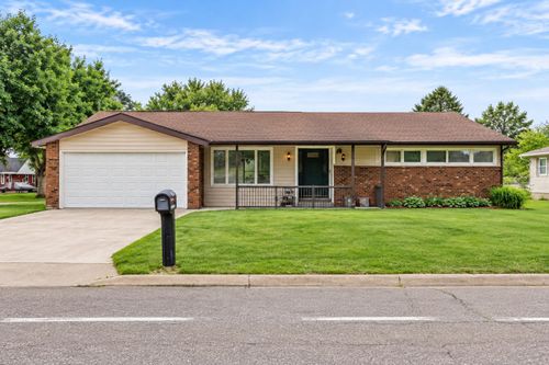 2720 32nd St S, La Crosse, WI, 54601-7453 | Card Image