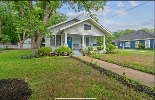 510 S Guadalupe St, Lockhart, TX, 78644-3021 | Card Image