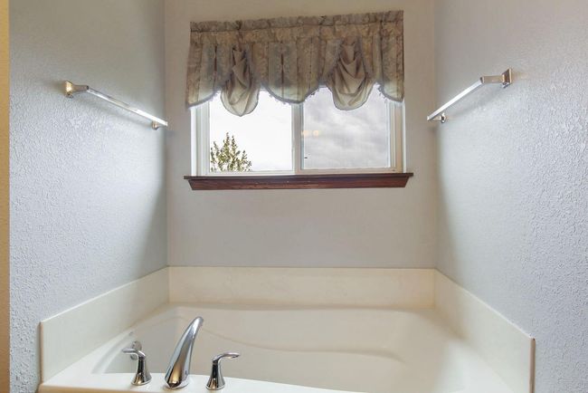 11007 65 Th St, House other with 5 bedrooms, 3 bathrooms and null parking in Kenosha WI | Image 22