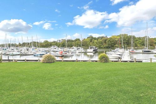 apt-103-43 Harbor Dr, Stamford, CT, 06902-7468 | Card Image
