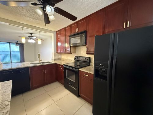 apt-405-110 Lake Emerald Dr, Oakland Park, FL, 33309-6234 | Card Image