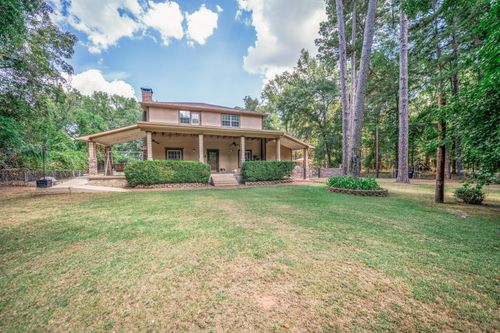 1424 Perry St, Longview, TX, 75601-8615 | Card Image