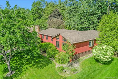 8 Sasson Ter, Valley Cottage, NY, 10989-2106 | Card Image