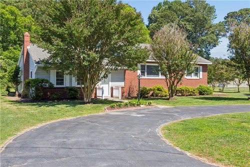 192 Emmaus Rd, Poquoson, VA, 23662-1258 | Card Image