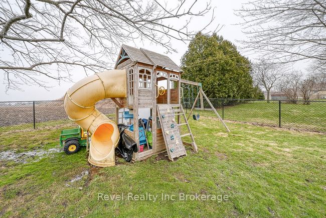 24 Loveys St E, House other with 3 bedrooms, 2 bathrooms and 5 parking in Hickson ON | Image 32
