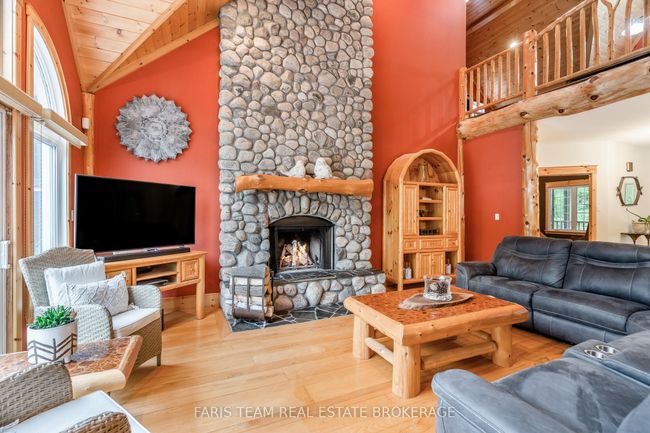 697 Lafontaine Rd E, House other with 6 bedrooms, 4 bathrooms and 15 parking in Tiny ON | Image 7