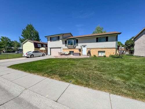804 Cheryl Sue Dr, Riverton, WY, 82501-3016 | Card Image
