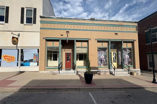 313 E Main St, Wilmore, KY, 40390-1323 | Card Image