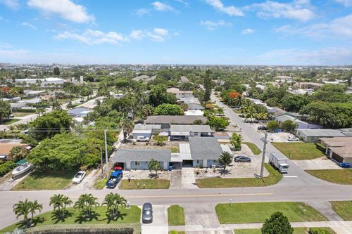 516 S Arnold Ave, Lantana, FL, 33462-3118 | Card Image