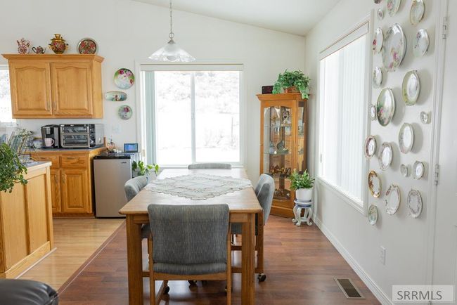 1027 E Butte Rd, House other with 3 bedrooms, 2 bathrooms and 1 parking in Menan ID | Image 9
