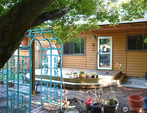 3520 Ne 204th St, Lake Forest Park, WA, 98155-1524 | Card Image