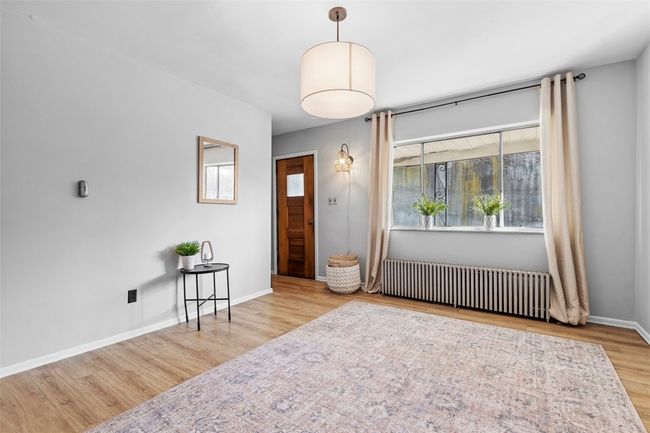 537 6 Th St, House other with 5 bedrooms, 3 bathrooms and 3 parking in Braddock PA | Image 12