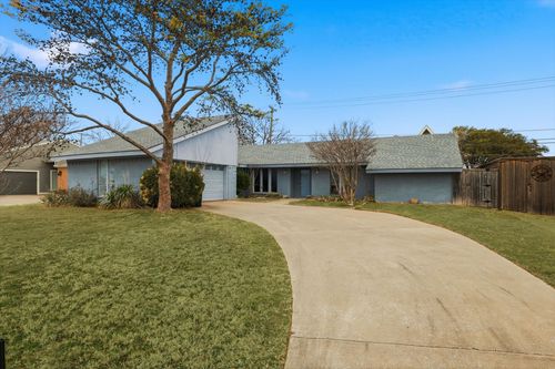 8100 Bobwhite Dr, Frisco, TX, 75034-4536 | Card Image