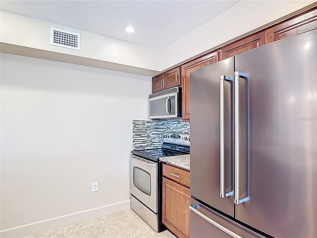 Stainless steel appliances | Image 11
