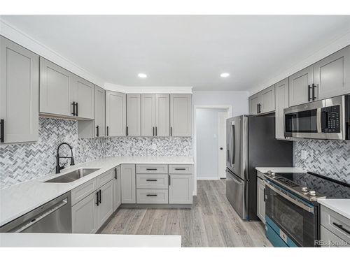 3-2203 S Holly St, Denver, CO, 80222-5612 | Card Image