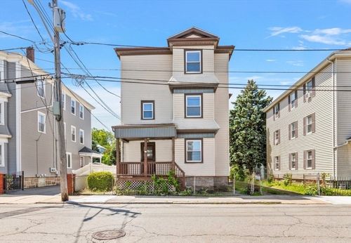 2-77 Weetamoe St, Fall River, MA, 02720-3865 | Card Image