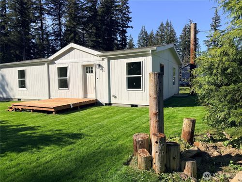 6184 Azure Way, Maple Falls, WA, 98266-8213 | Card Image