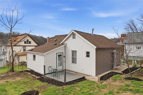 618 8th Ave, New Brighton, PA, 15066-1537 | Card Image