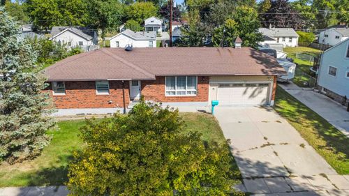 1691 Mcbrady St, Port Huron, MI, 48060-3261 | Card Image