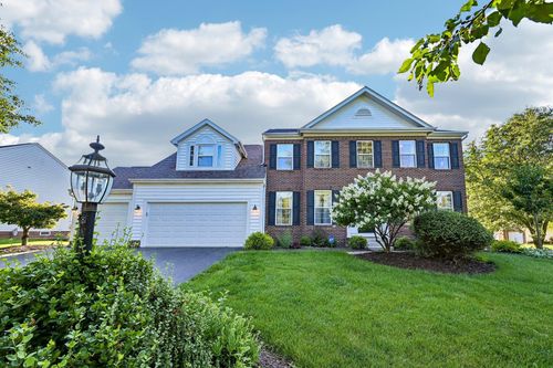 4952 Alston Grove Dr, Westerville, OH, 43082-8068 | Card Image