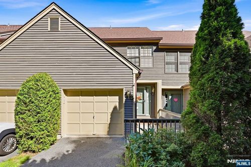 48 Beacon Hill Rd, West Milford, NJ, 07480-1253 | Card Image