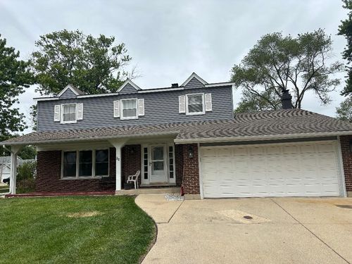 22 University Dr, Buffalo Grove, IL, 60089-4340 | Card Image